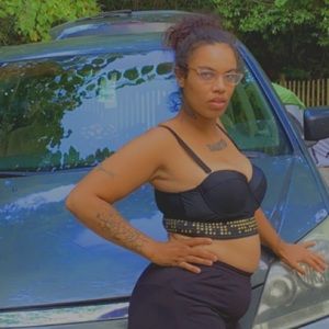 Meet your Posher, Catherine